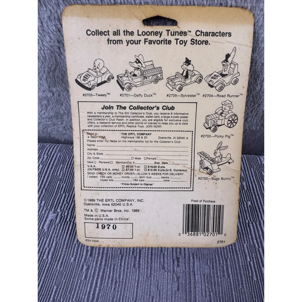Vintage 1989 ERTL Looney Tunes Daffy Duck Die Cast Metal Fire Truck 2701 NIP